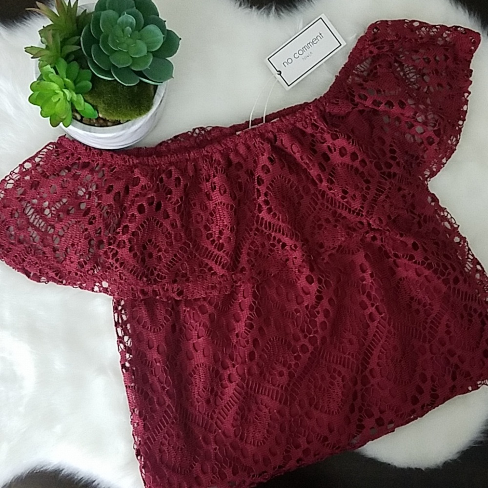 Off the shoulder Lace Top